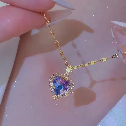 【Mega Diamond Hollow Peach Heart Necklace Women's Niche Simple Fashion Love Necklace