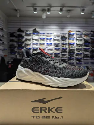ERKE Gym Shoes in Black/Red For Men  11120203257-002 52/255
